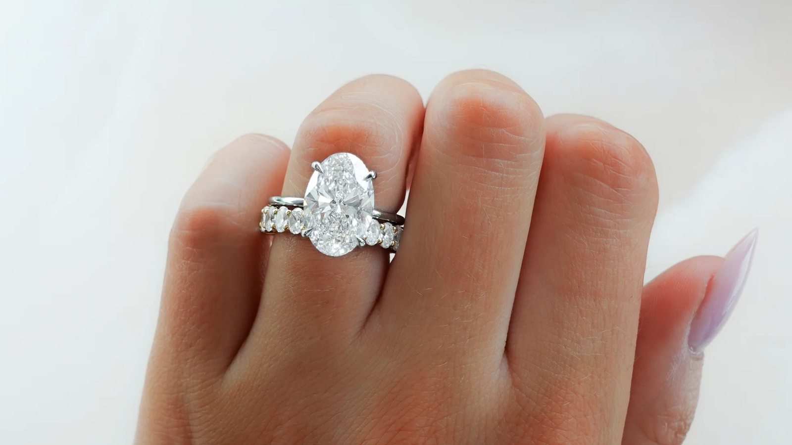 Hailey Bieber's Engagement Ring