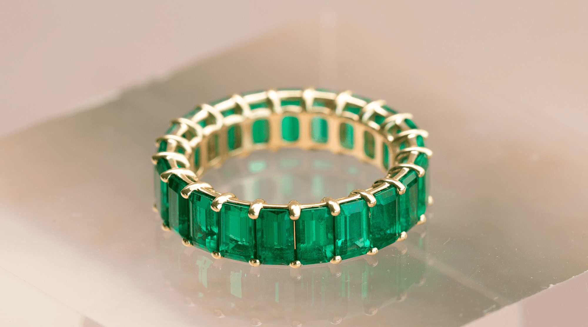 Going Green: Emerald Wedding Bands for Every Style