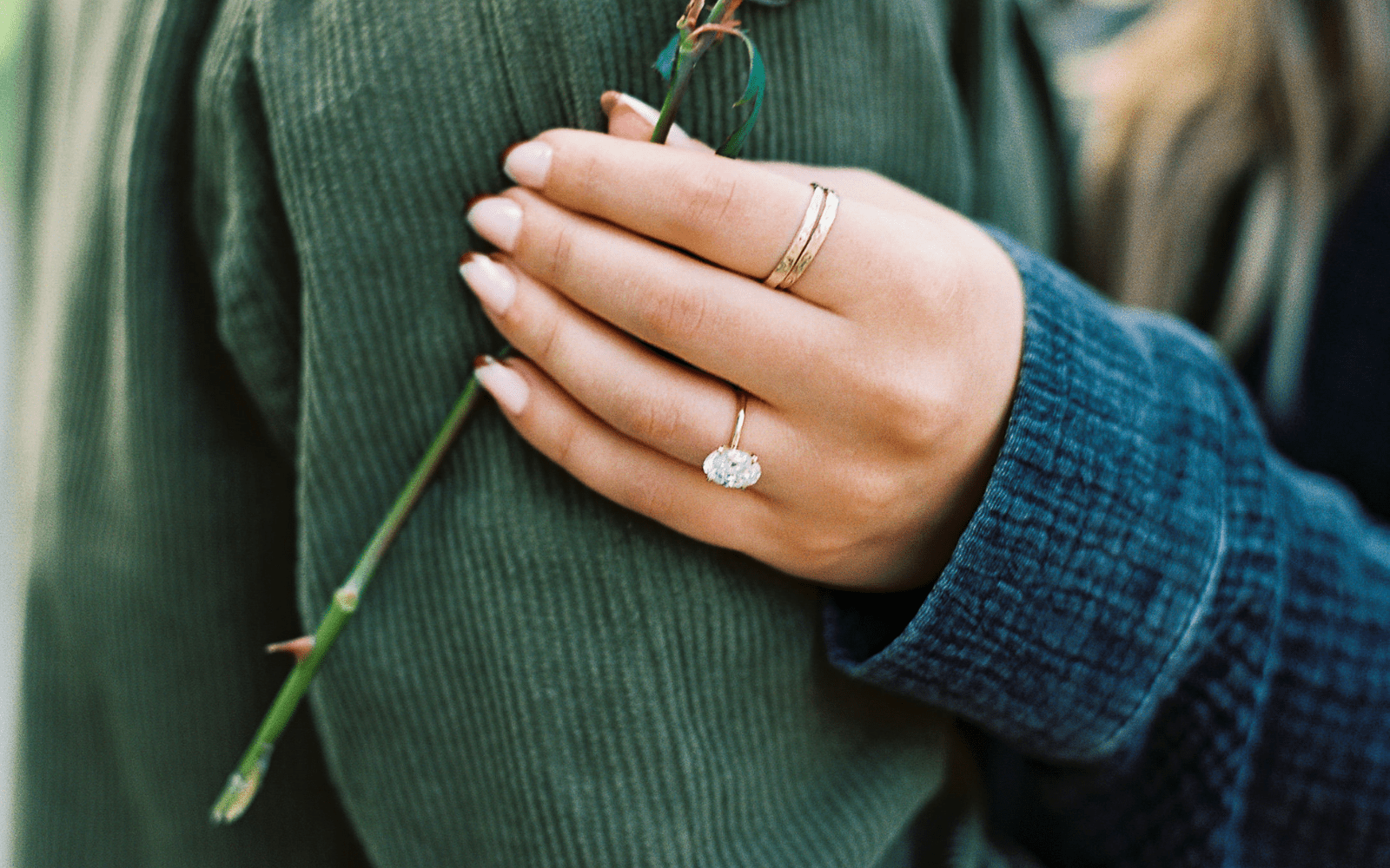 How to Buy an Engagement Ring in 5 Easy Steps