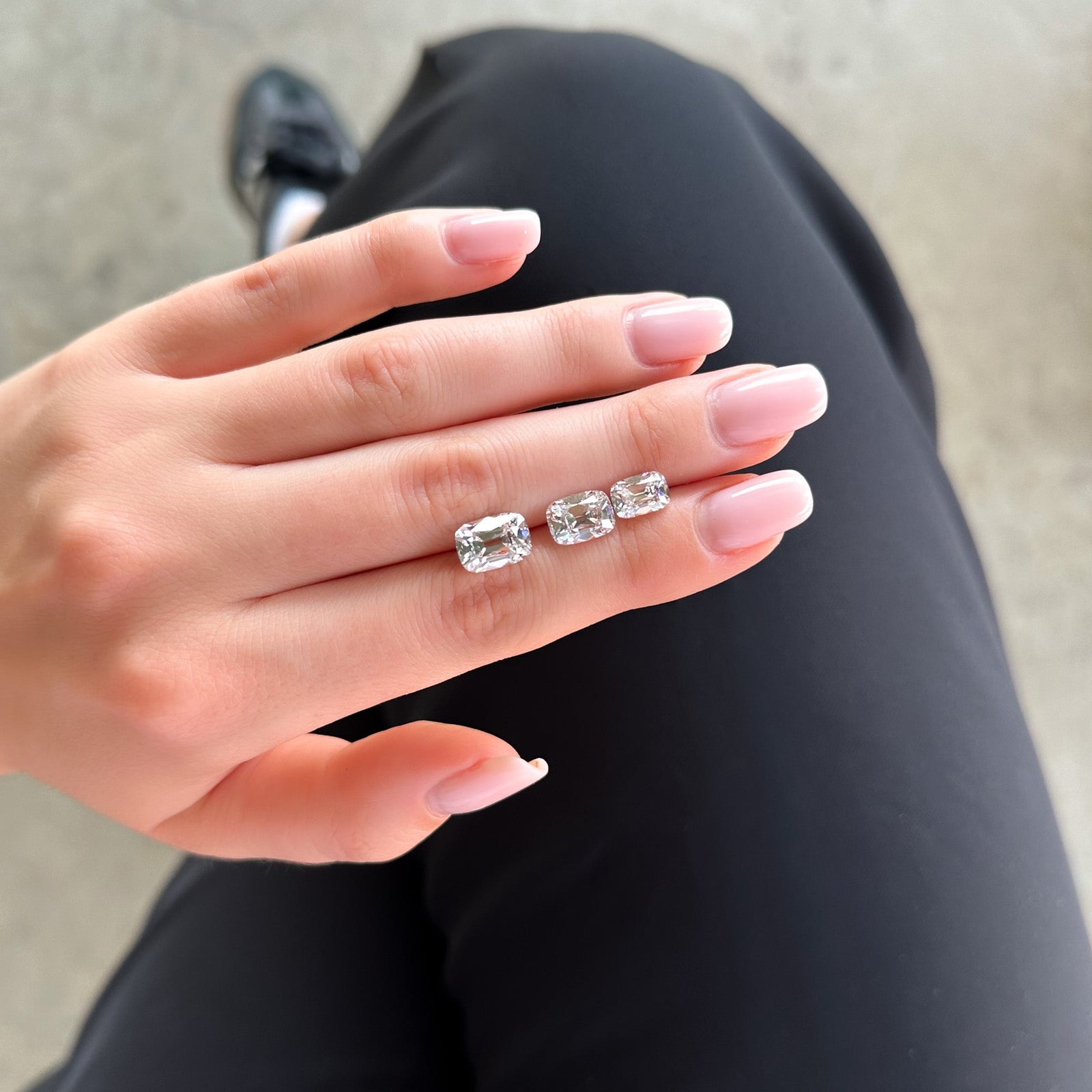 Fire vs. Brilliance: Why Some Diamonds Sparkle and Others Look Glassy - GOODSTONE