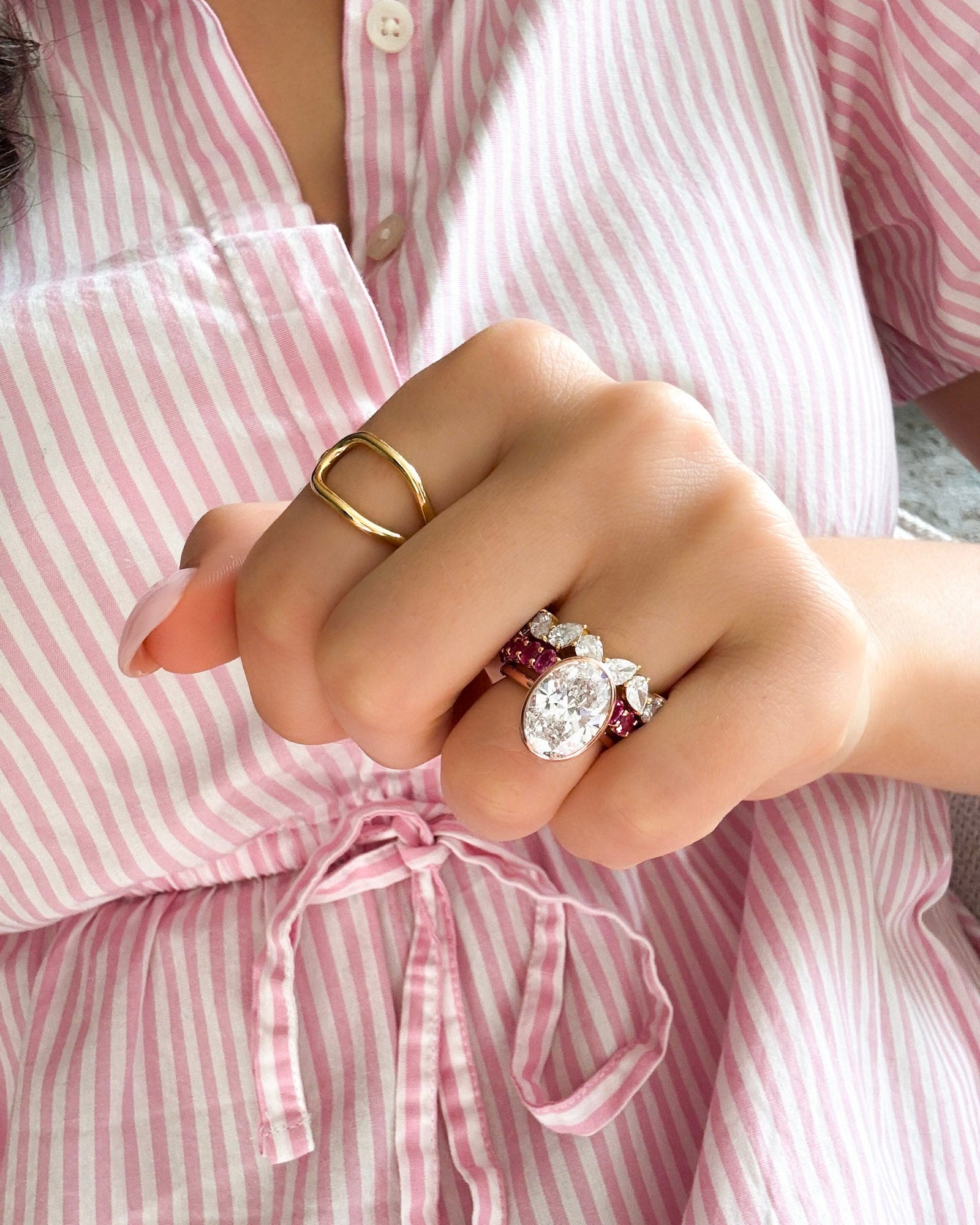 How to Wear an Engagement Ring and a Wedding Band - GOODSTONE