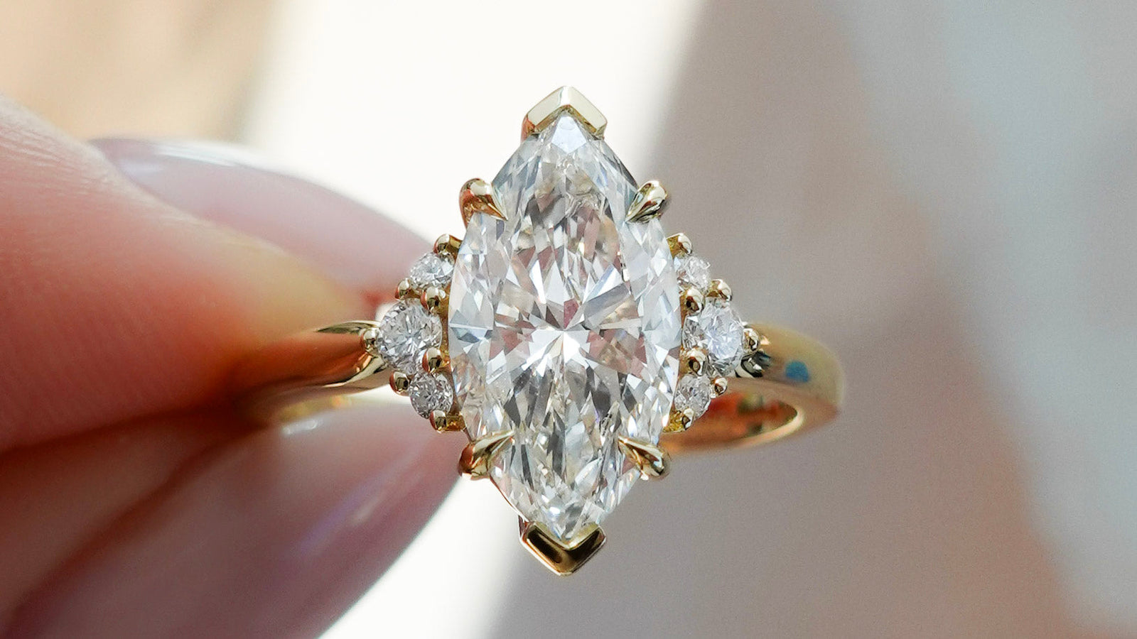 Signature Cluster Rings