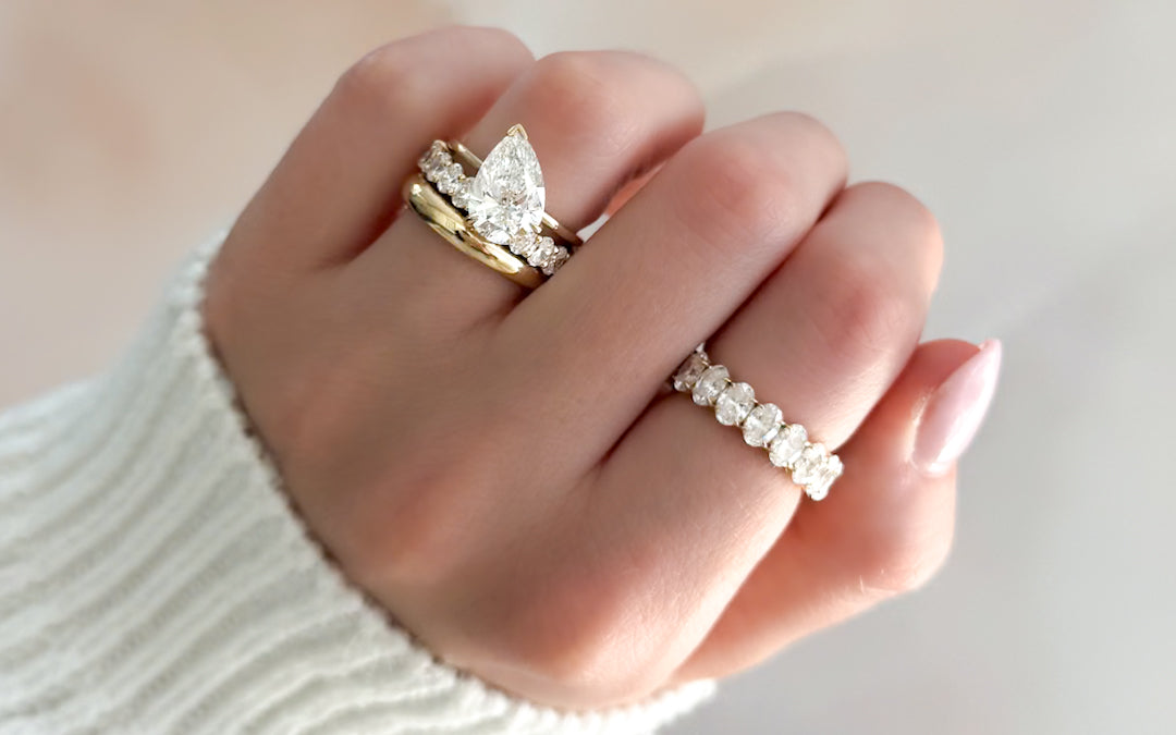 Pear Cut Engagement Rings