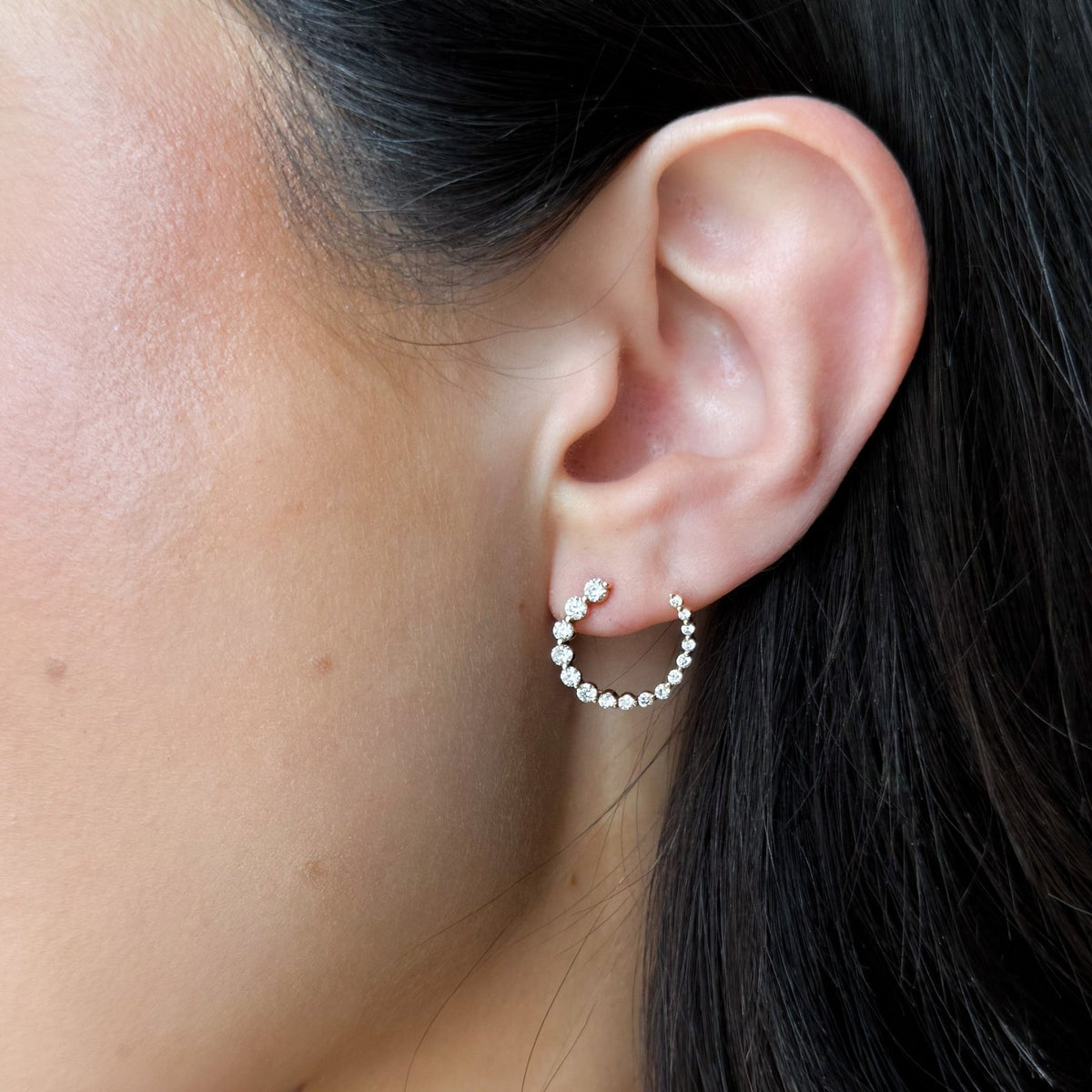 0.87 CTW Orbit Shared Prong Diamond Studs - GOODSTONE