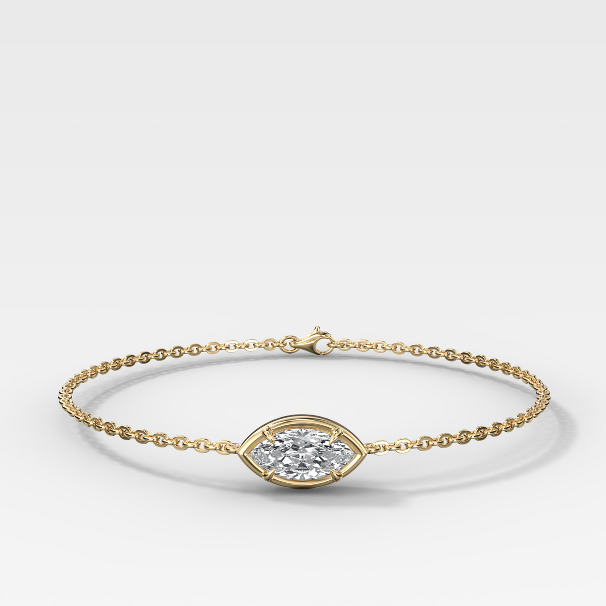 Brazalete con bisel de una sola piedra y diamante de talla marquesa East West