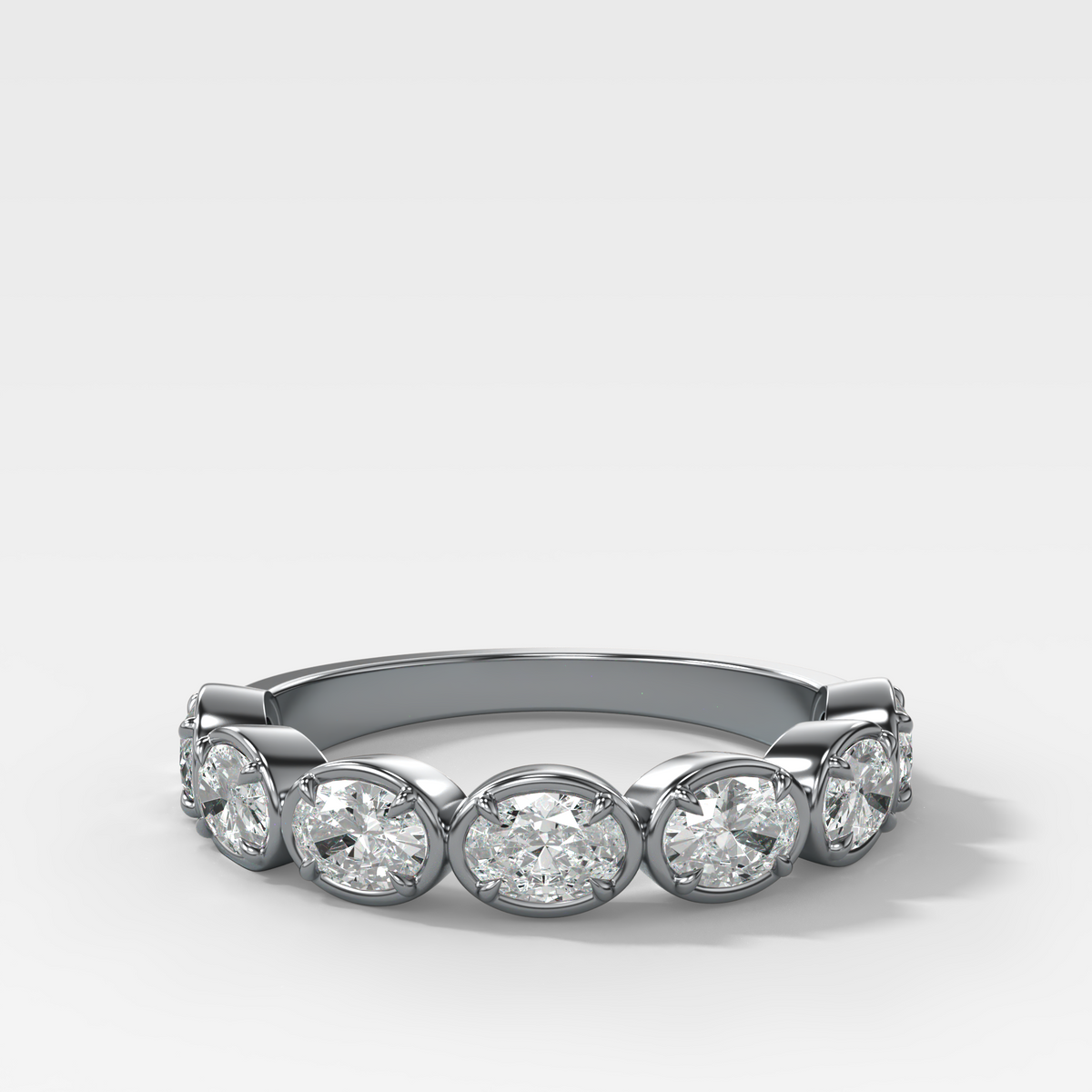 Alianza de boda Club Set con cortes ovalados East West