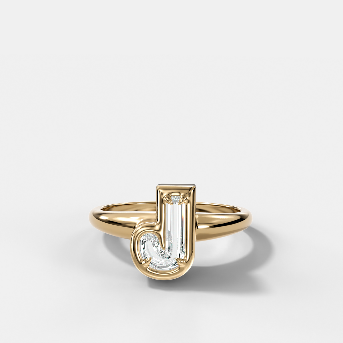 Anillo con inicial de diamantes Club - Letra J