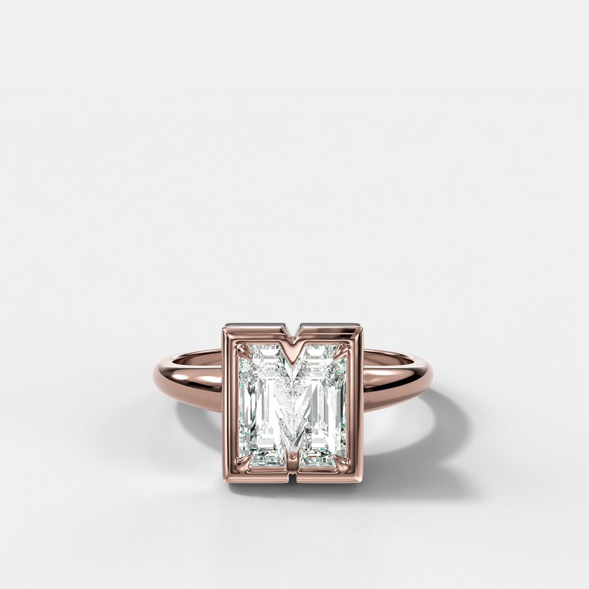 Anillo con inicial de diamantes Club - Letra M