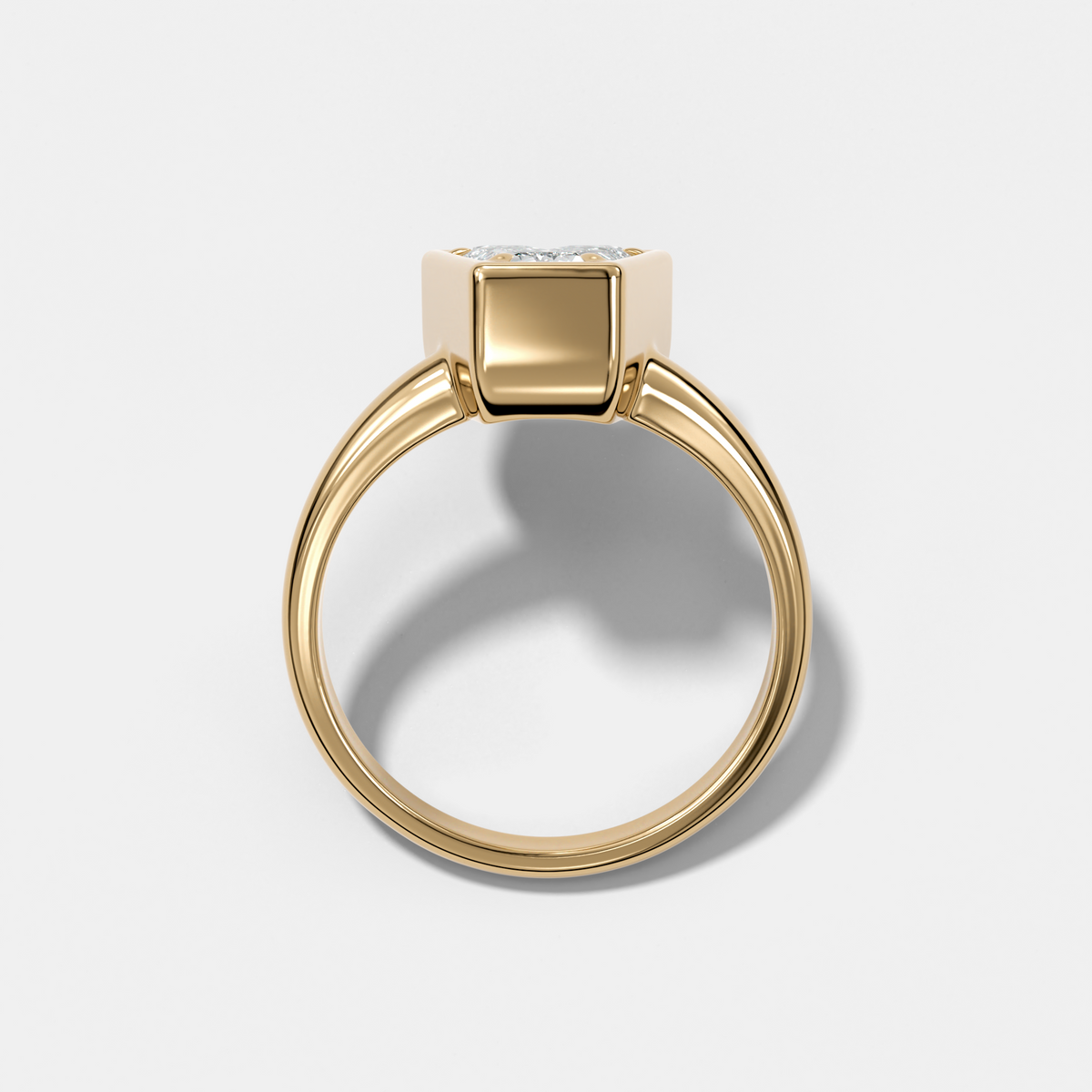 Anillo con inicial de diamantes Club - Letra V