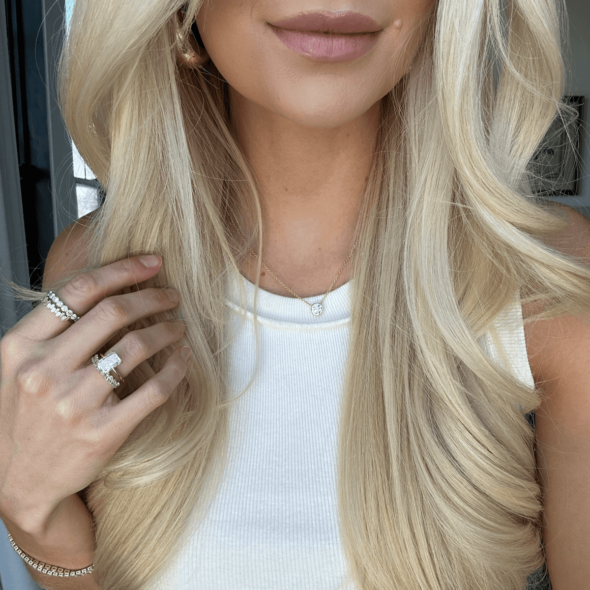 Bezel Pendant Necklace with a Round Cut Diamond - GOODSTONE