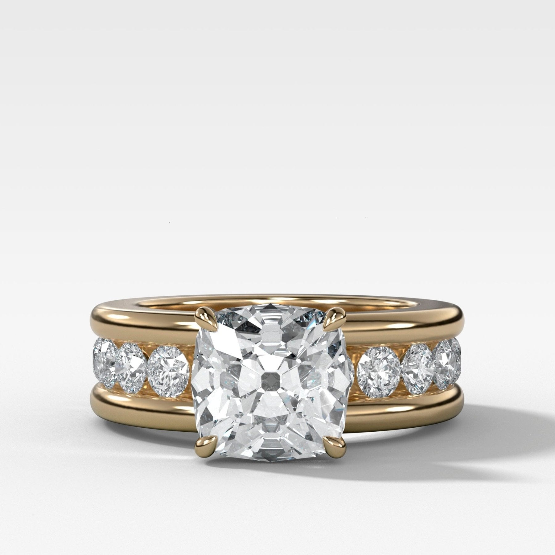 Anillo de compromiso con solitario de engarce de canal grueso y compromiso con diamantes de talla mina antigua de Good Stone Inc, oro amarillo natural de 14 k