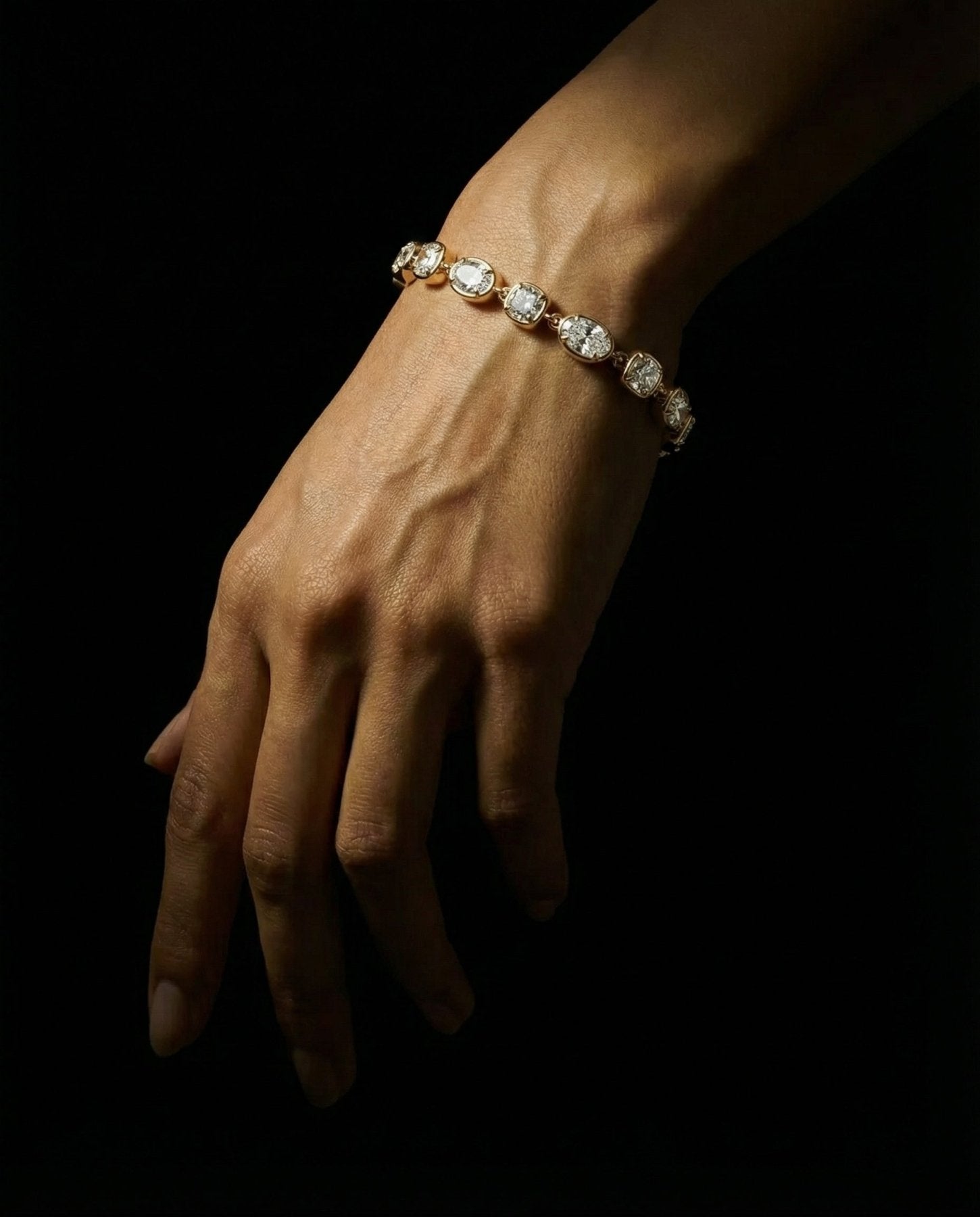 Club Mixed Shape Diamond Bracelet with Cushion and Oval Diamonds (15+ carats) - GOODSTONE