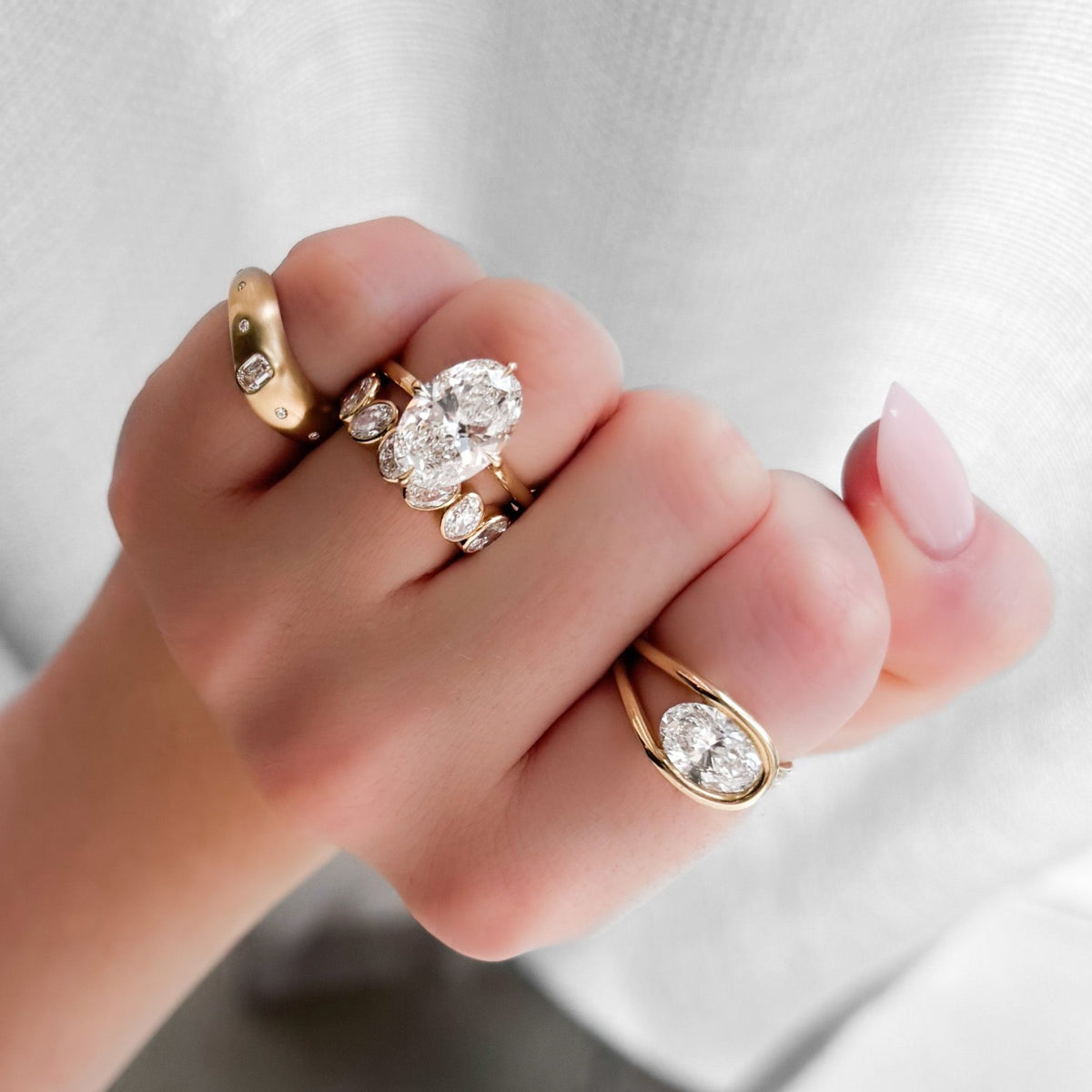 Compass Solitaire Engagement Ring with Oval Cut Diamond - GOODSTONE