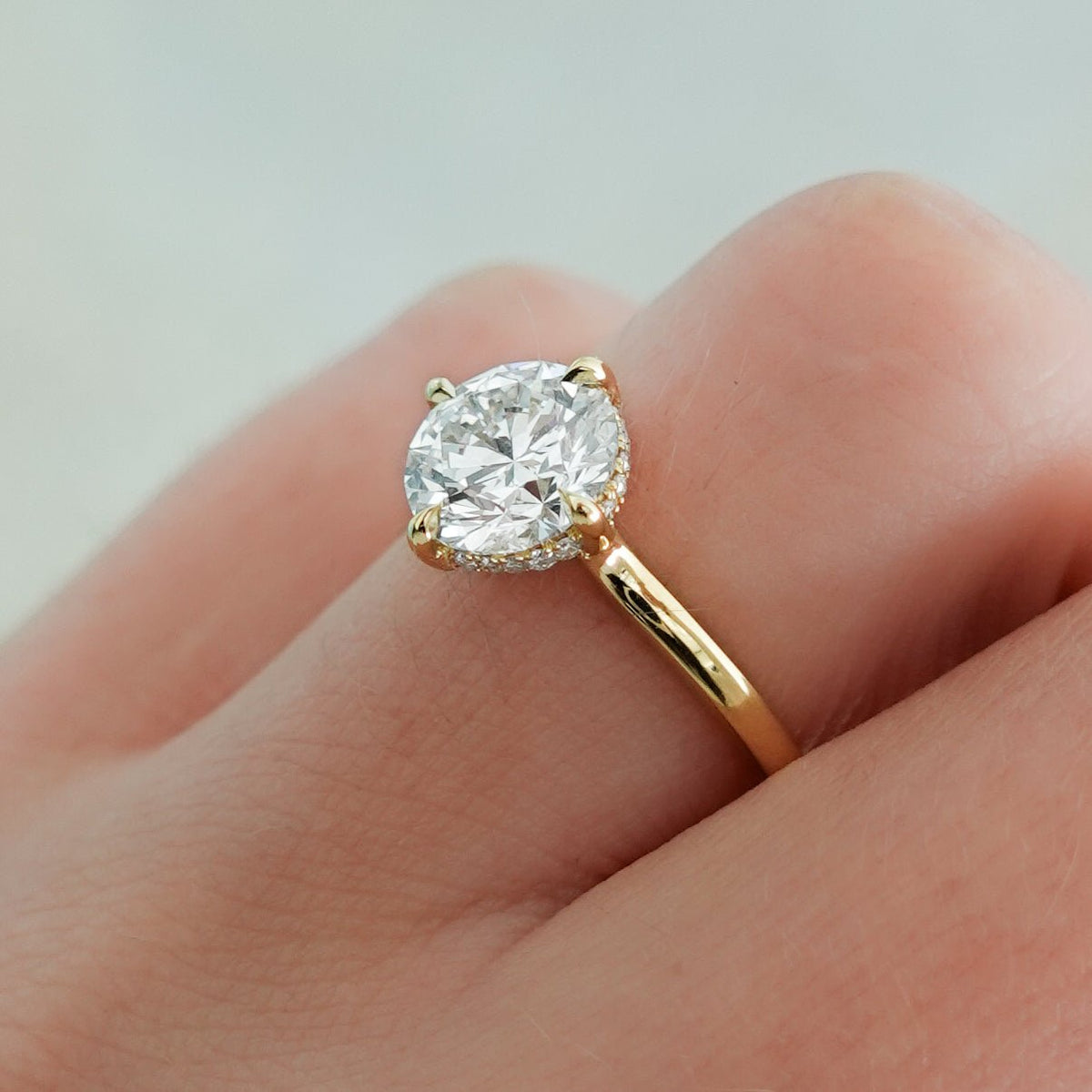 Compass Solitaire Engagement Ring with Round Cut Diamond - GOODSTONE