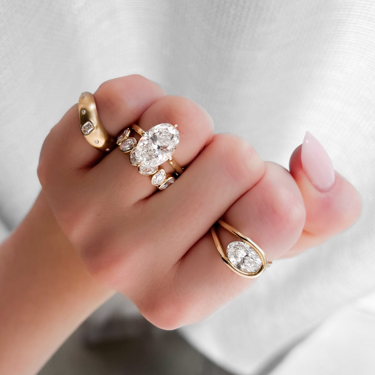 Compass Solitaire Engagement Ring with Oval Cut Diamond