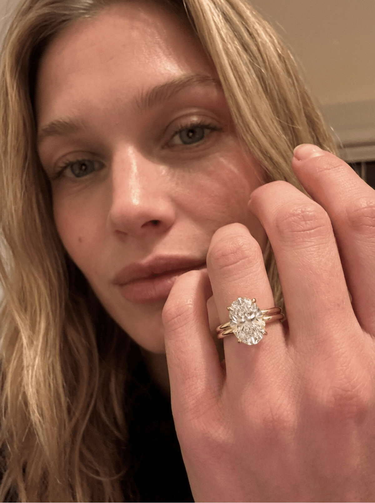Double Row Solitaire Engagement Ring With Oval Cut Diamond - GOODSTONE – view 3 of 6