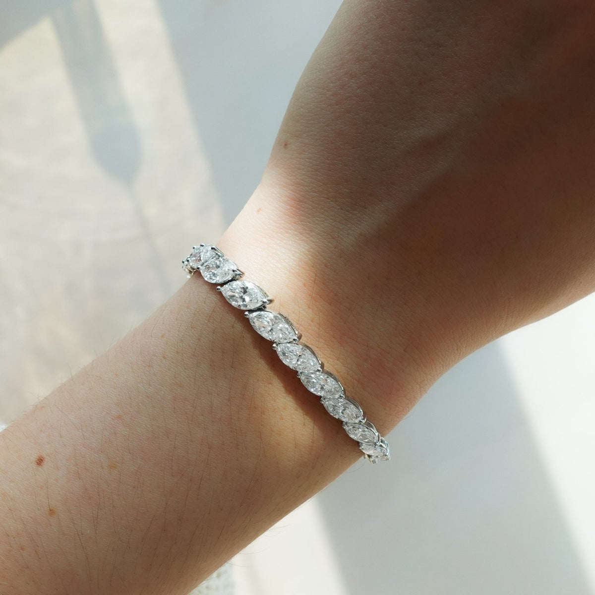 Graduated Marquise Tennis Bracelet (13.00 carat) - GOODSTONE