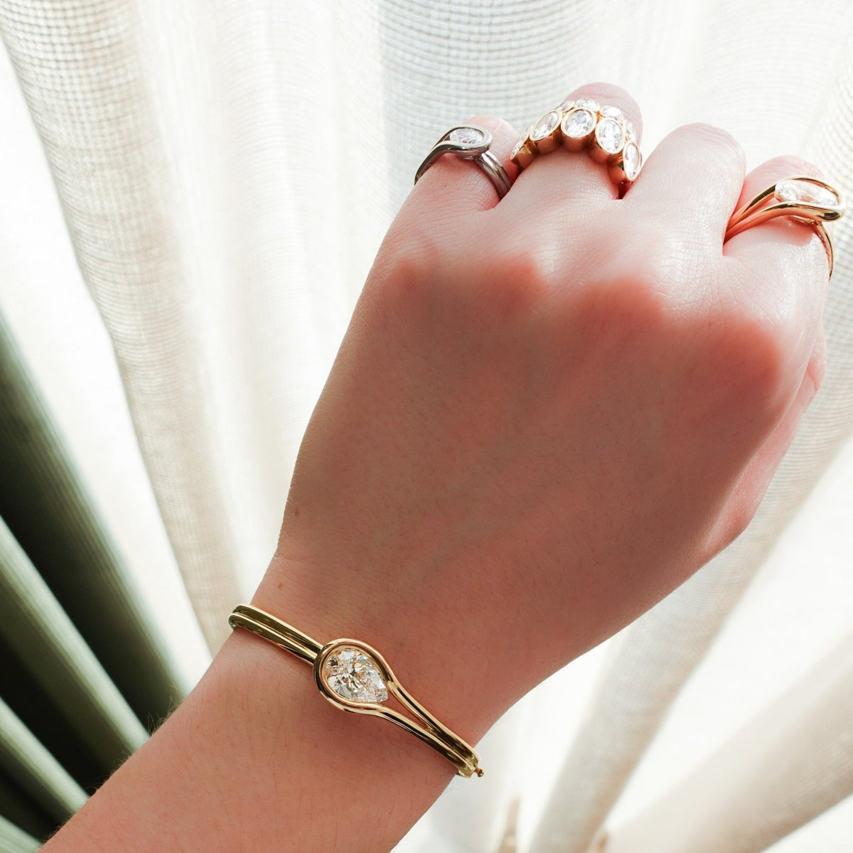 Lasso Bangle with Pear Cut Diamond - GOODSTONE