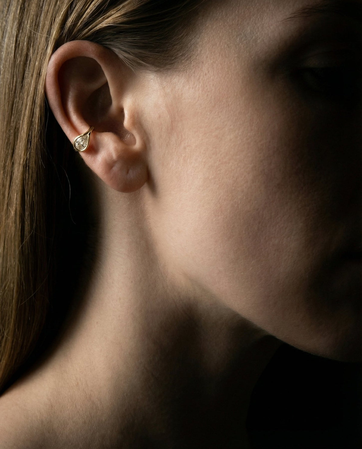 Lasso Pear Diamond Ear Cuff Single - GOODSTONE