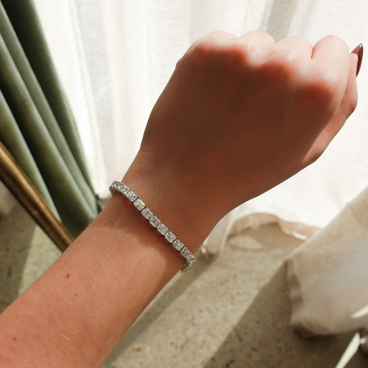 Radiant Tennis Braceletn(13.95ctw)