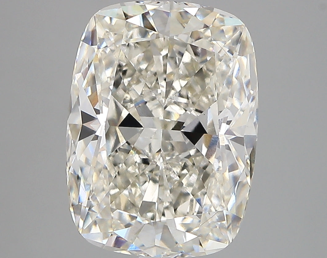 Cushion 4.80ct G VVS2