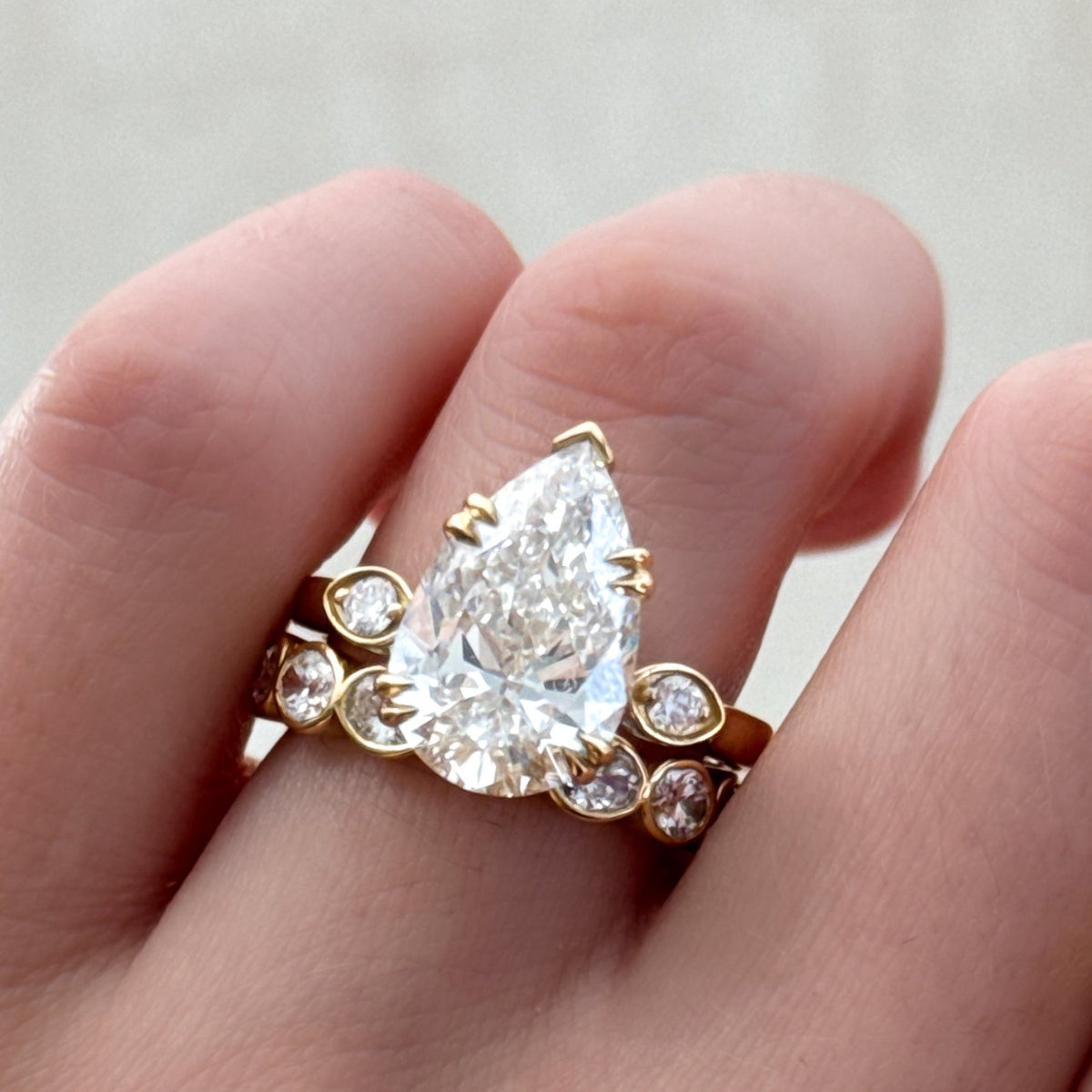 Vintage Ridge Shank Diamond Engagement Ring With Pear Cut Diamond - GOODSTONE