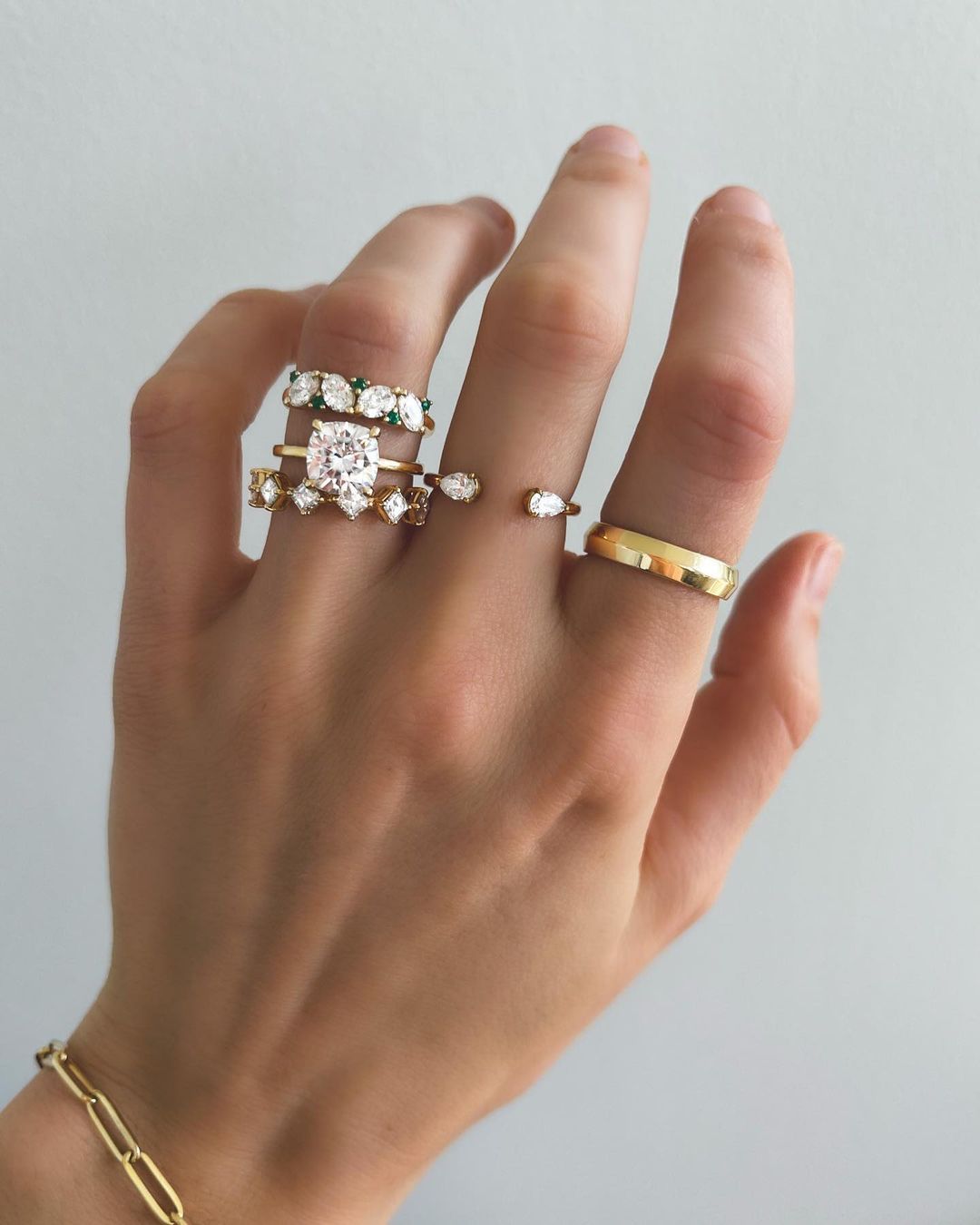 Highlight Good Stack no. 8 by Good Stone available in Gold and Platinum