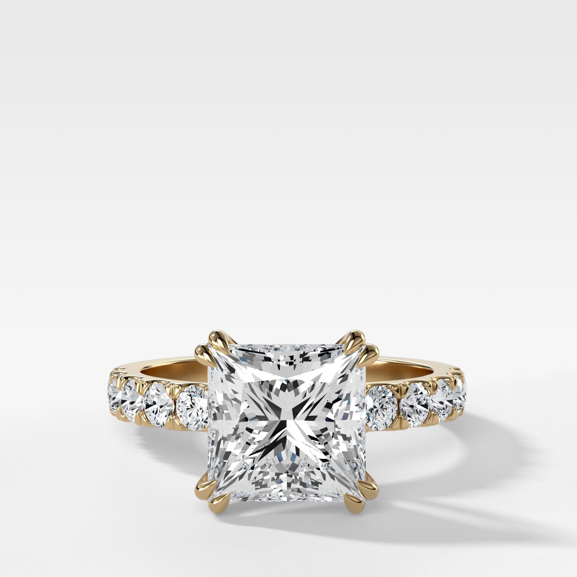 Zenith Ring With Princess Cut by Good Stone in Yellow Gold