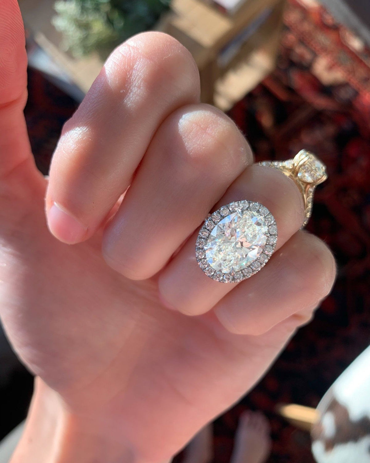 Aurora Pavé Halo Ring With Oval Cut - GOODSTONE