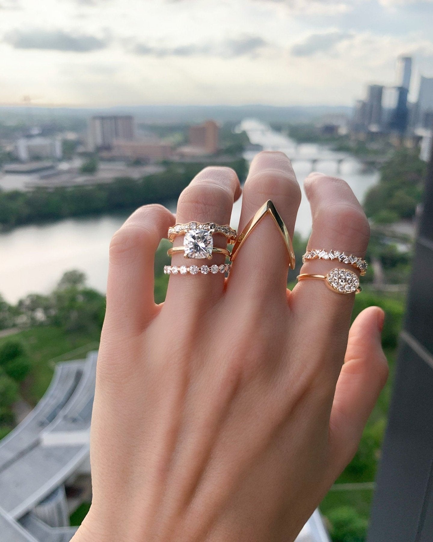 Bead Set Ripple Wedding Band - GOODSTONE