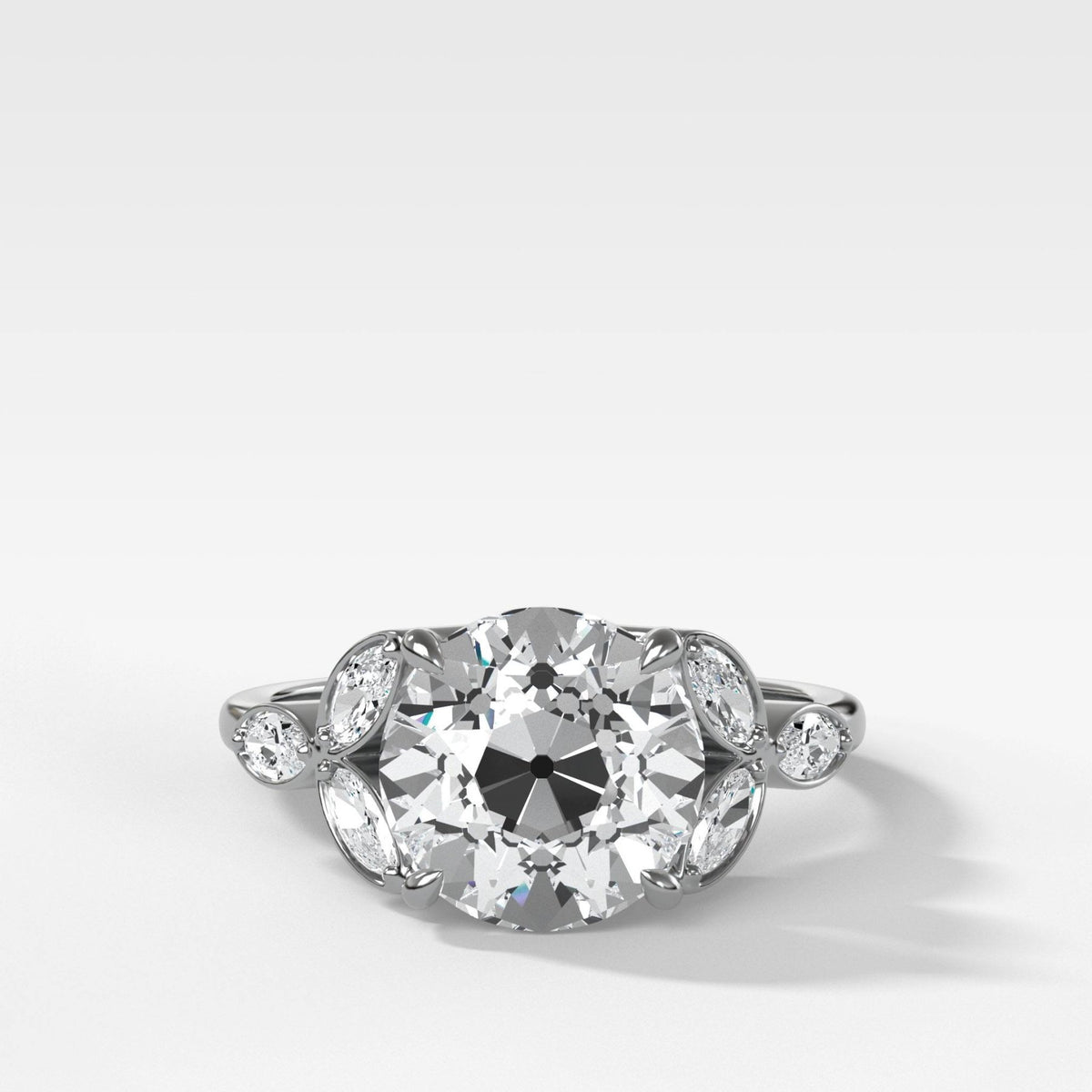 Sortija Laurel Con Talla Euro Antigua de Good Stone en Oro Blanco