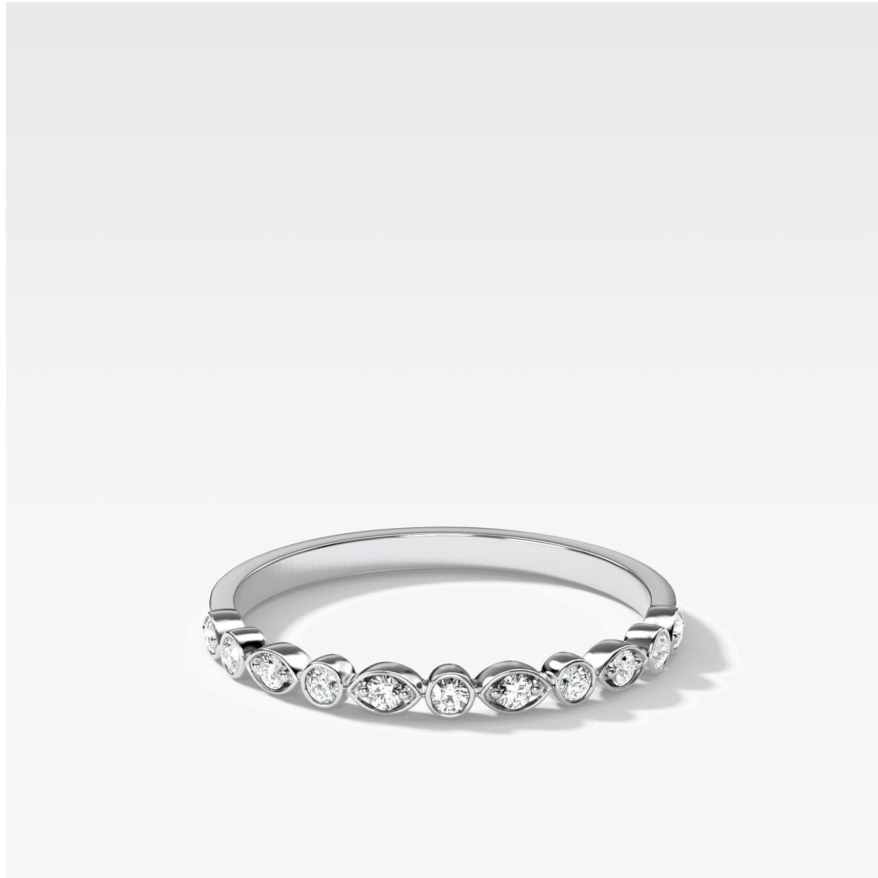 Scalloped Diamond Wedding Band - GOODSTONE